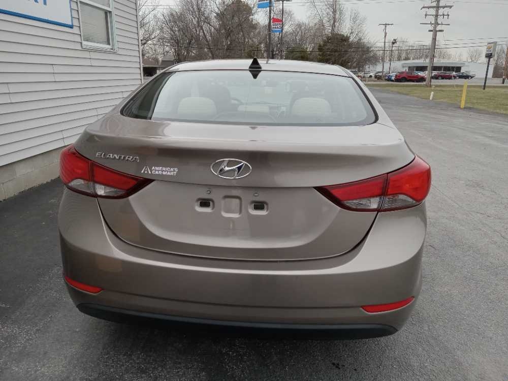 HYUNDAI ELANTRA LIMITED; SE;