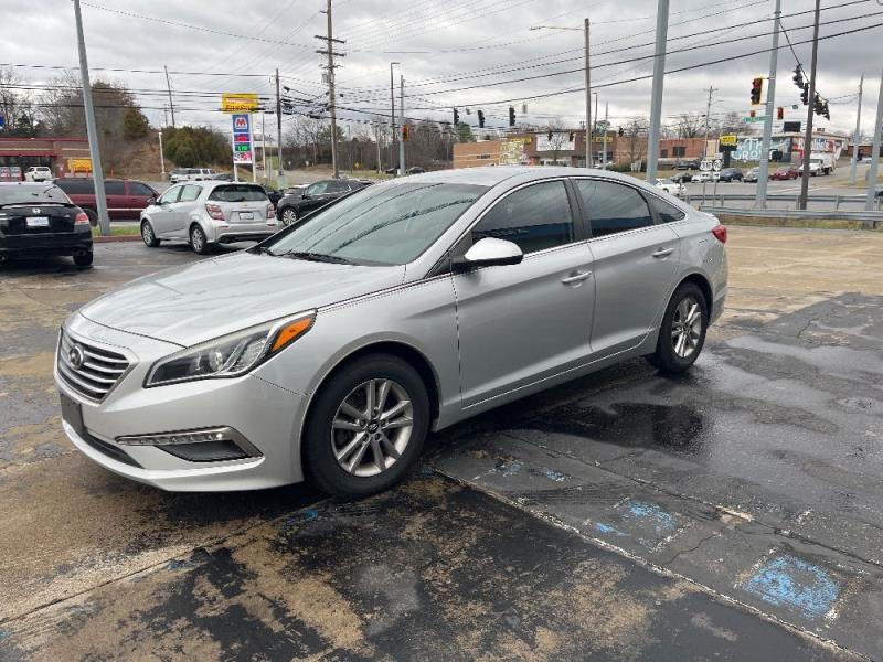 2015 Hyundai Sonata SE's photo