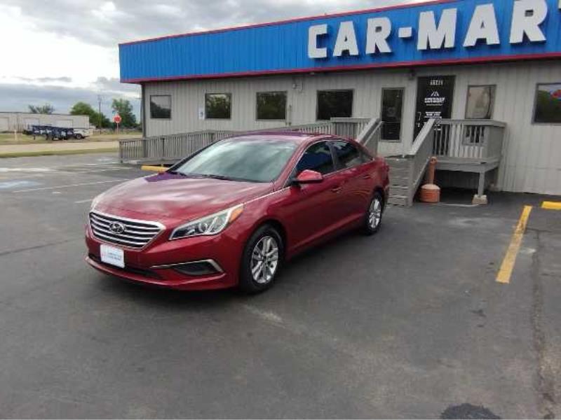 2016 Hyundai Sonata SE's photo