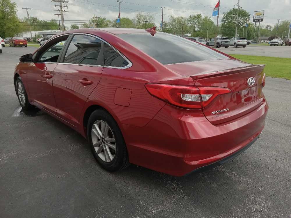 HYUNDAI SONATA BASE; SE