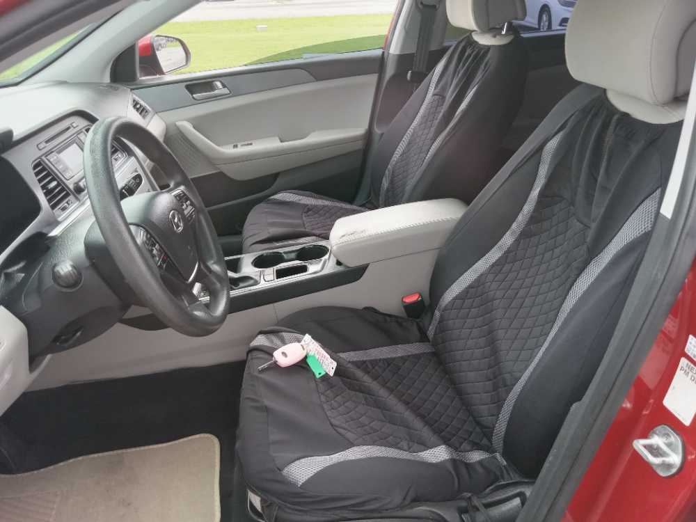 HYUNDAI SONATA BASE; SE