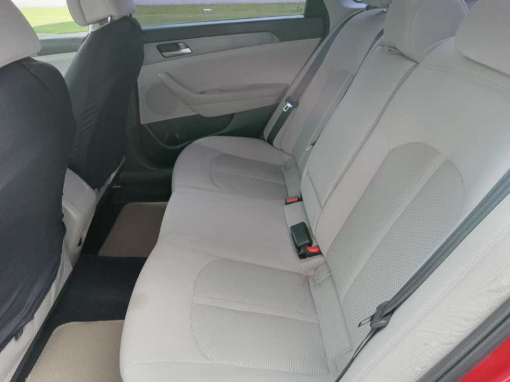 HYUNDAI SONATA BASE; SE