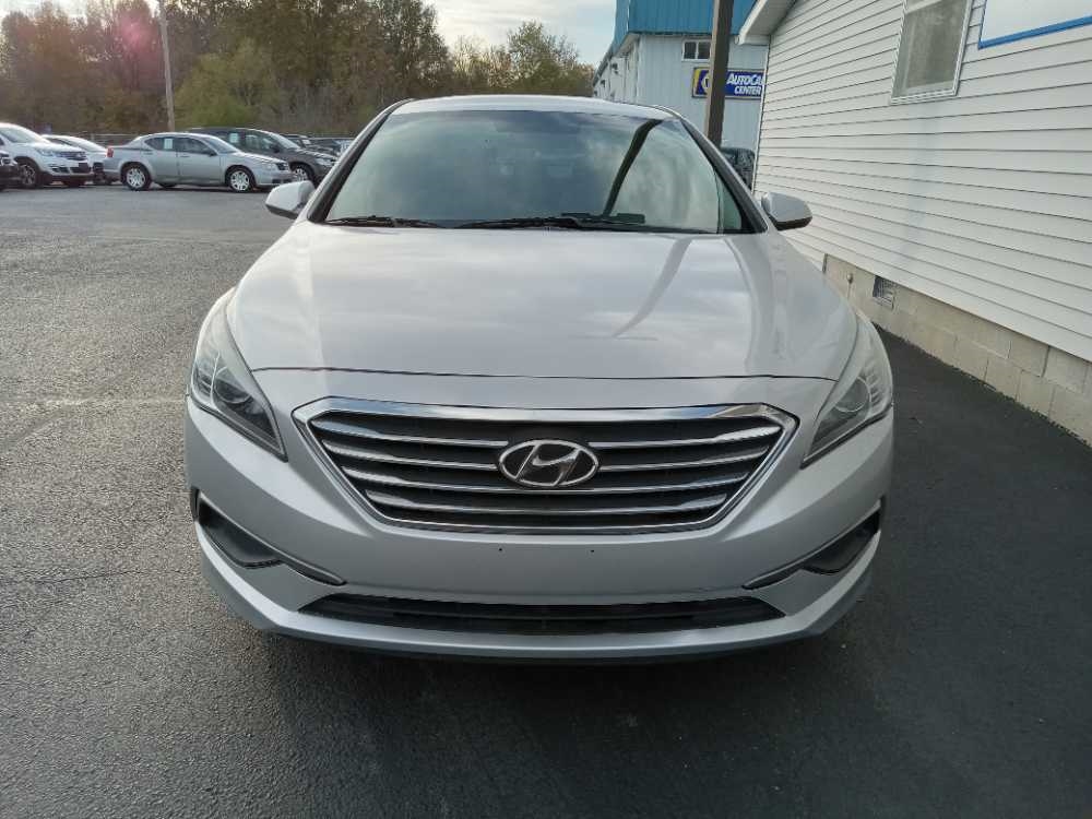 HYUNDAI SONATA BASE; SE