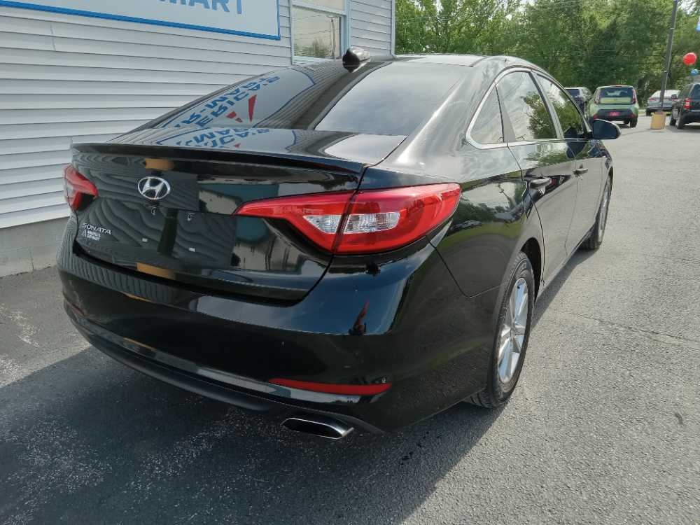 HYUNDAI SONATA BASE; SE