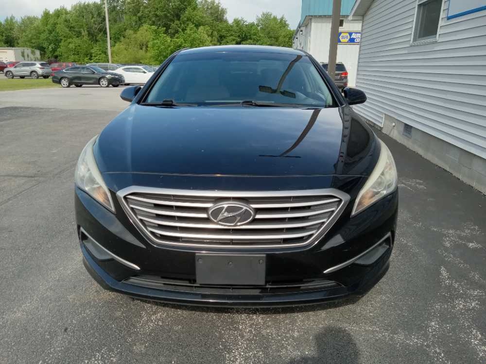 HYUNDAI SONATA BASE; SE