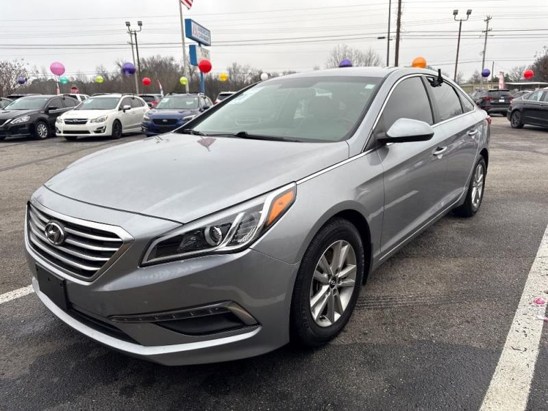 2015 Hyundai Sonata SE's photo