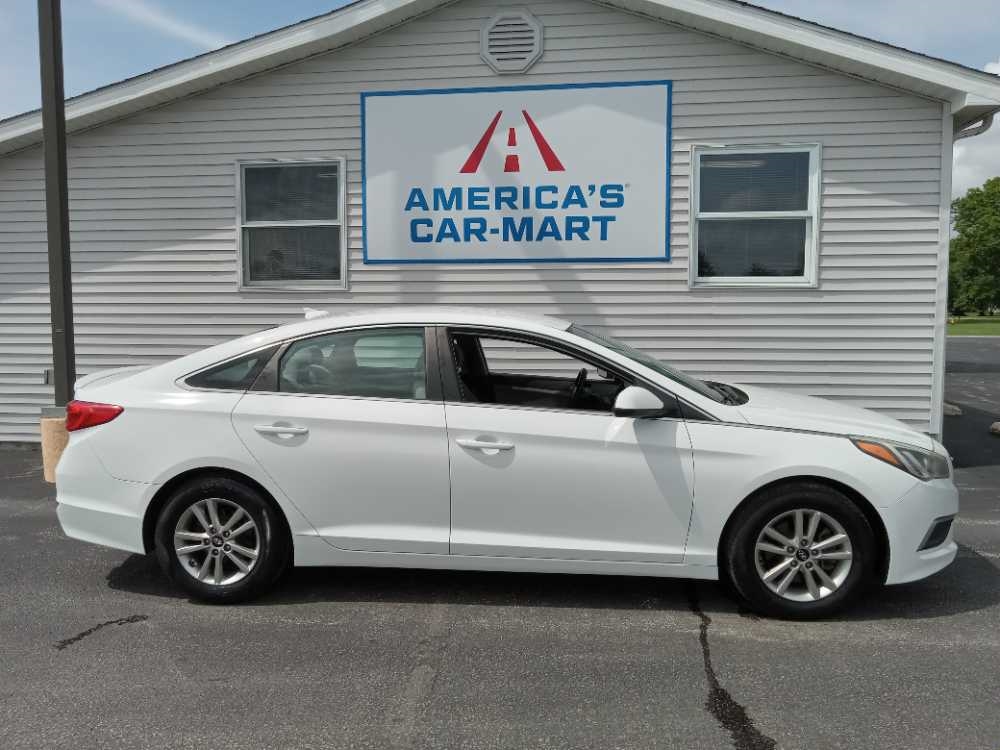 HYUNDAI SONATA BASE; SE