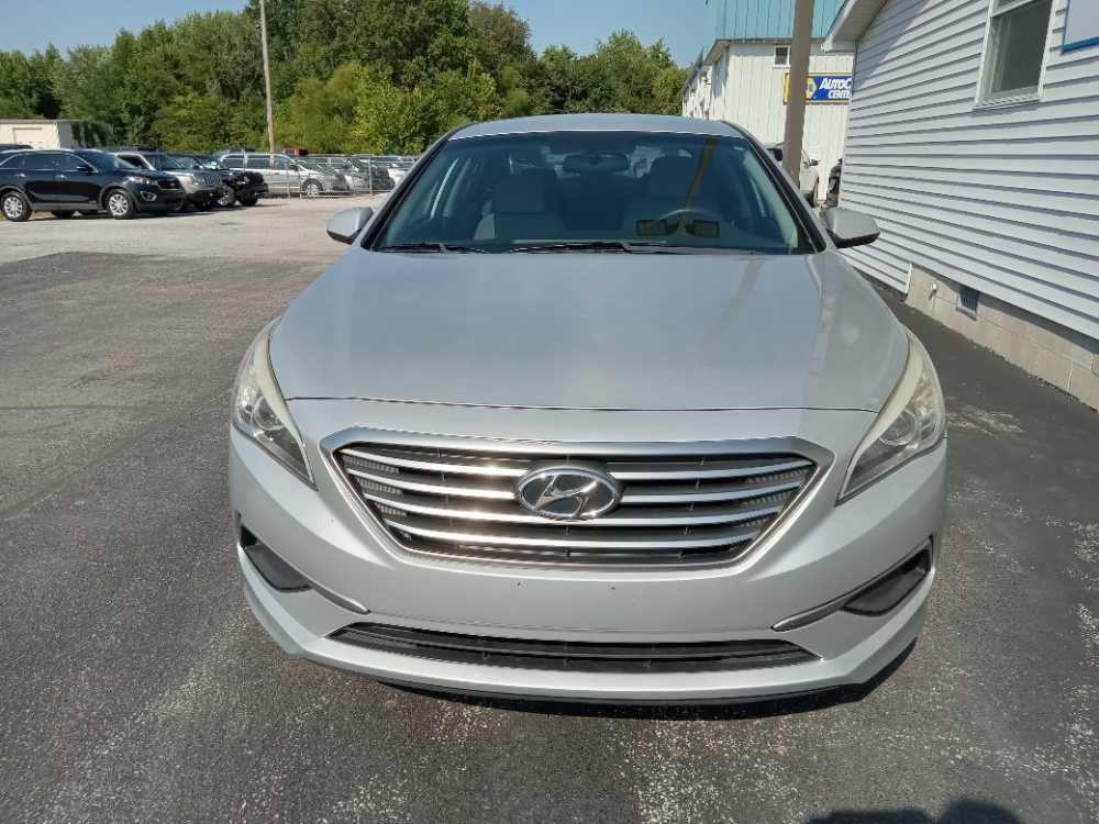 HYUNDAI SONATA BASE; SE