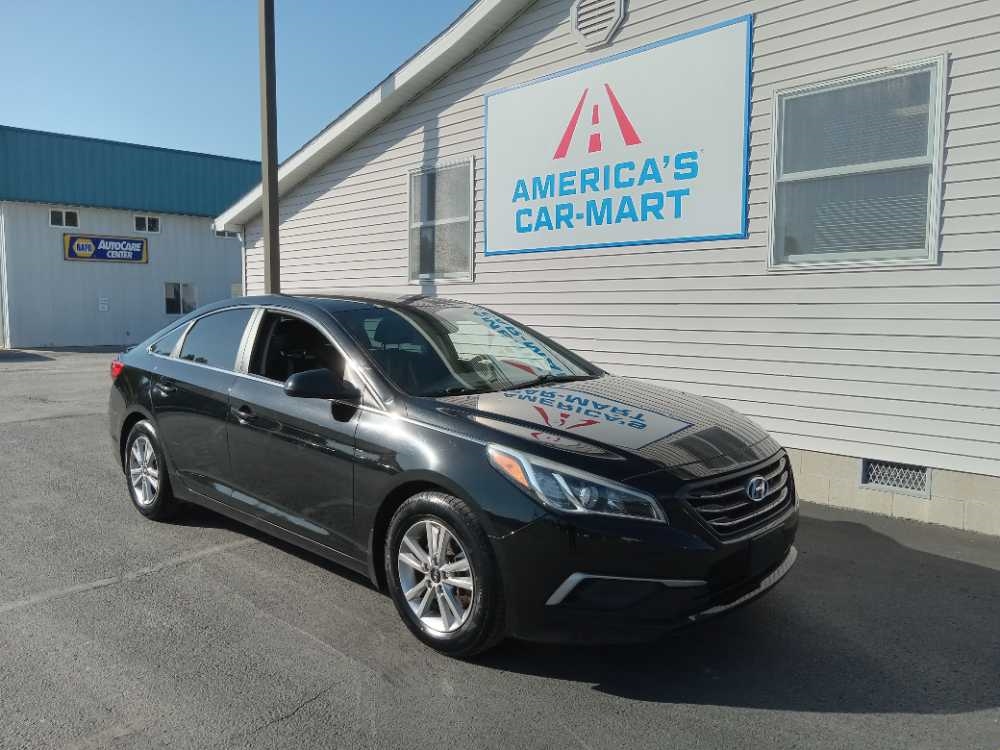 HYUNDAI SONATA BASE; SE