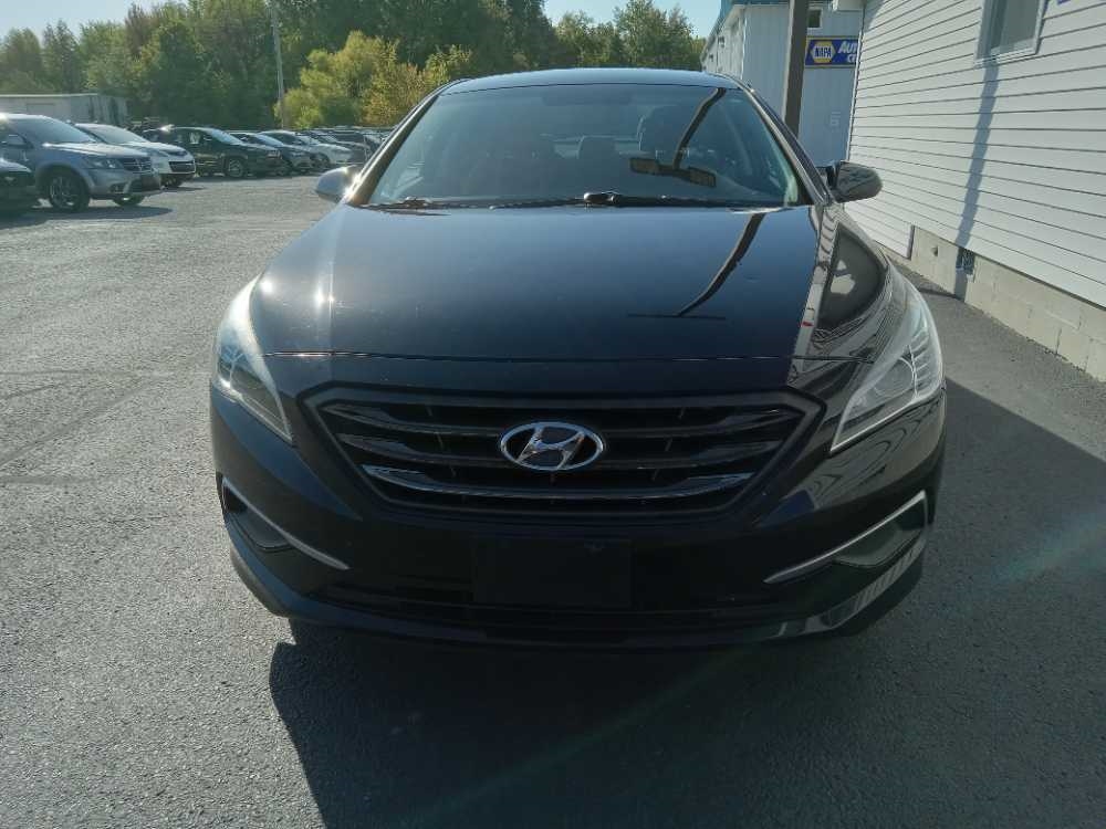 HYUNDAI SONATA BASE; SE