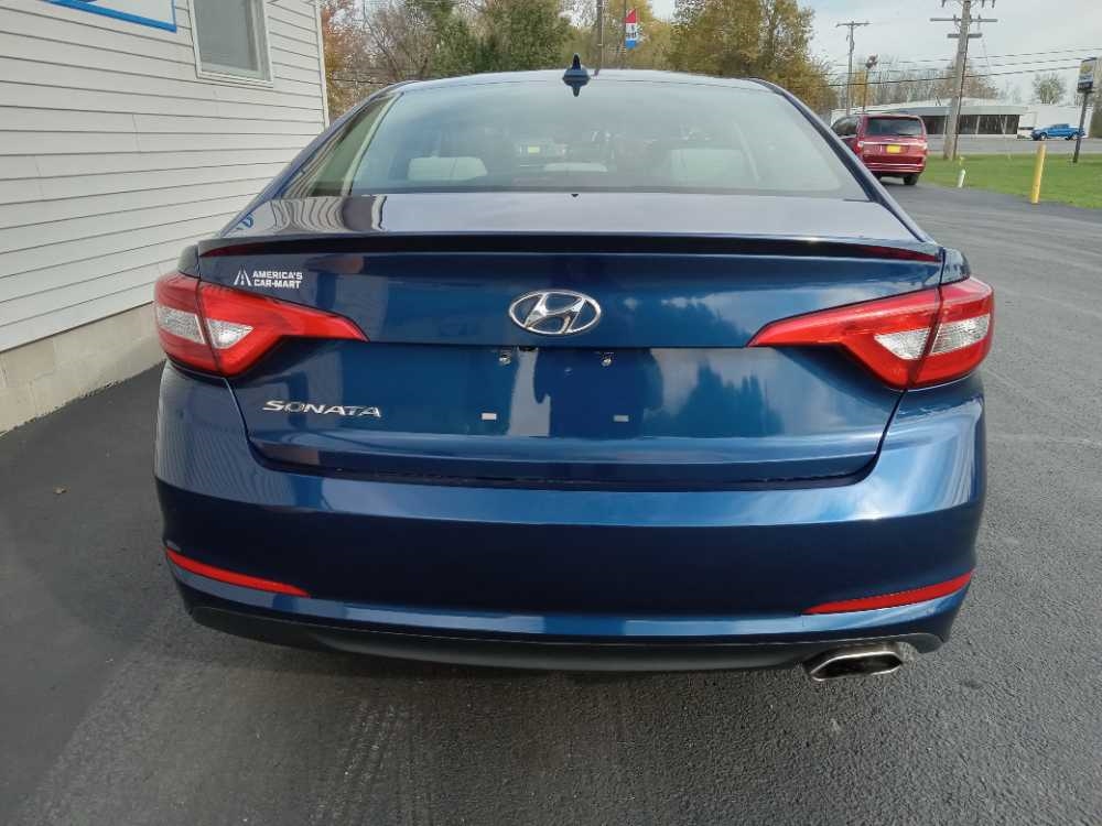 HYUNDAI SONATA BASE; SE