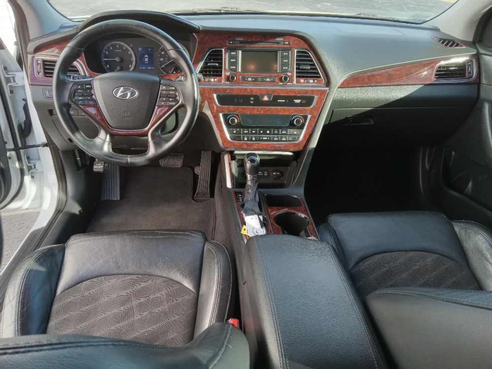 HYUNDAI SONATA LIMITED; SPOR