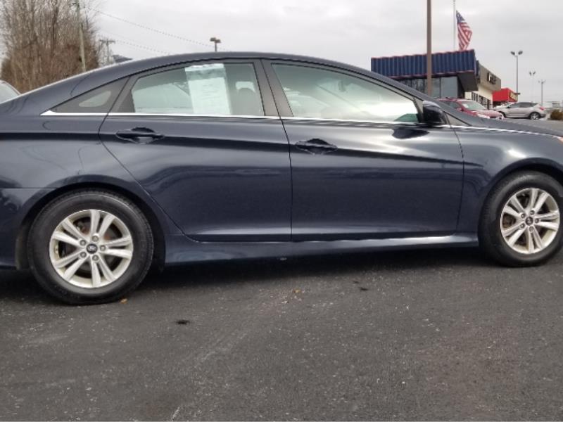 Hyundai Sonata America�s CarMart Hyundai Sonata America�s CarMart