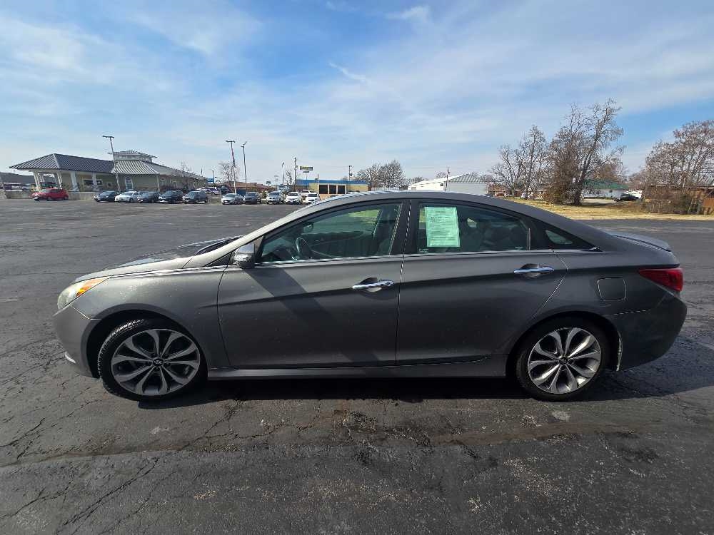 HYUNDAI SONATA LIMITED; SE