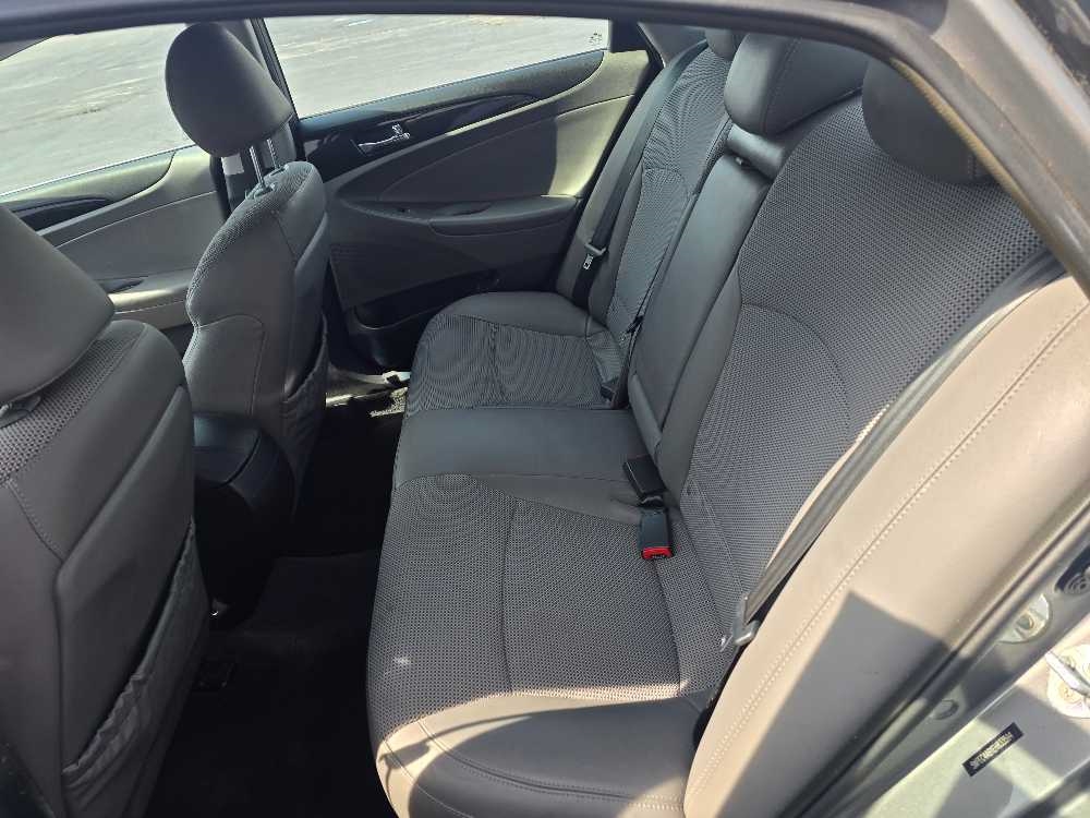 HYUNDAI SONATA LIMITED; SE