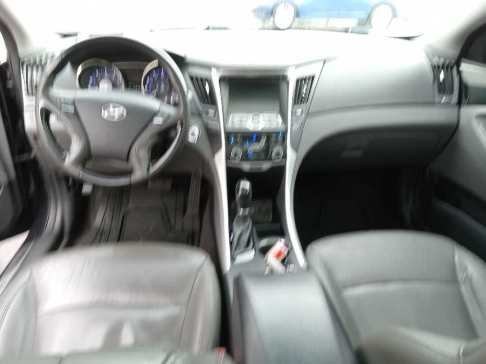 HYUNDAI SONATA LIMITED; SE