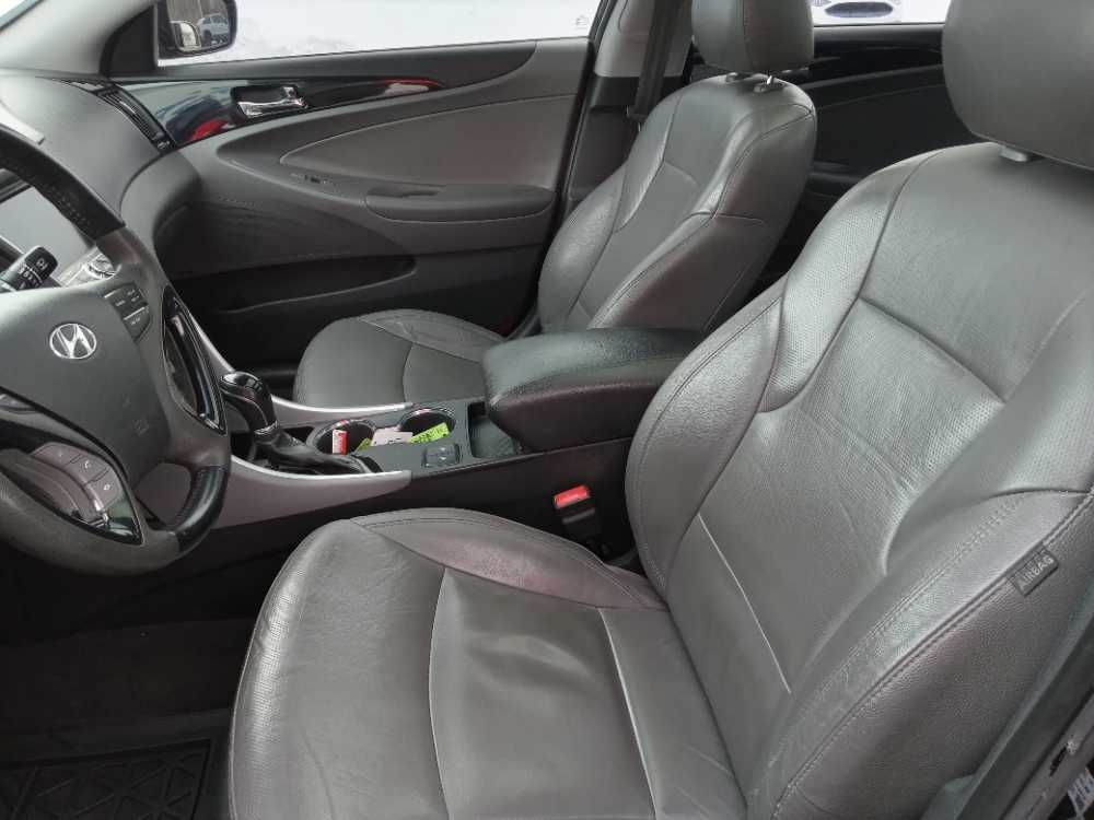 HYUNDAI SONATA LIMITED; SE