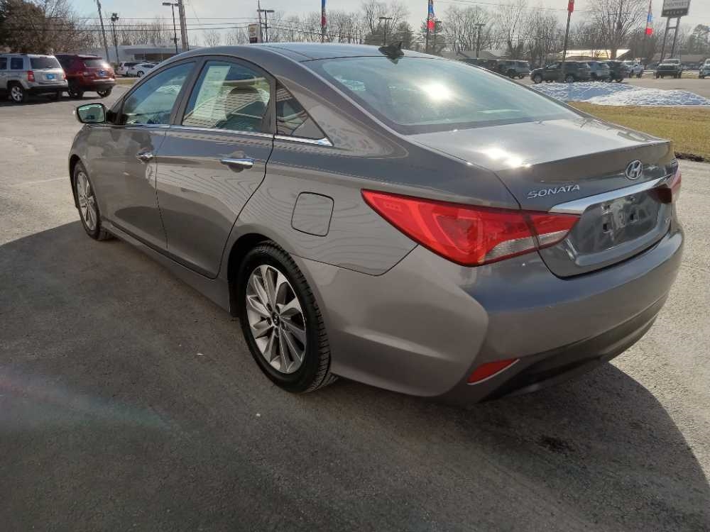 HYUNDAI SONATA LIMITED; SE