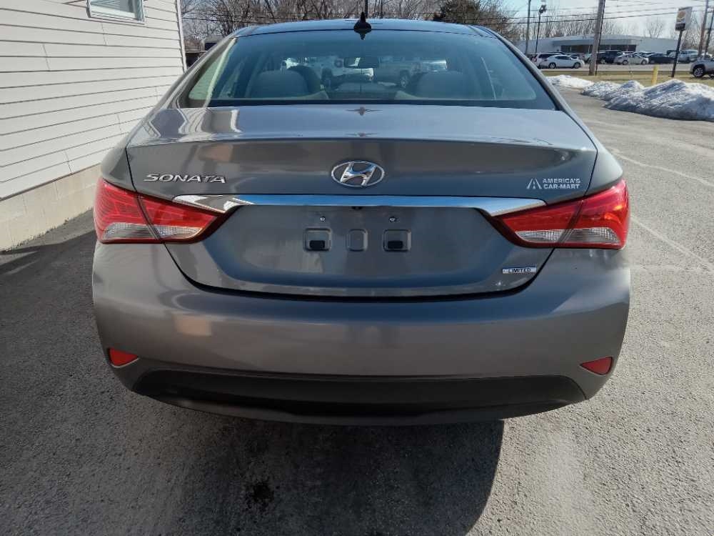 HYUNDAI SONATA LIMITED; SE