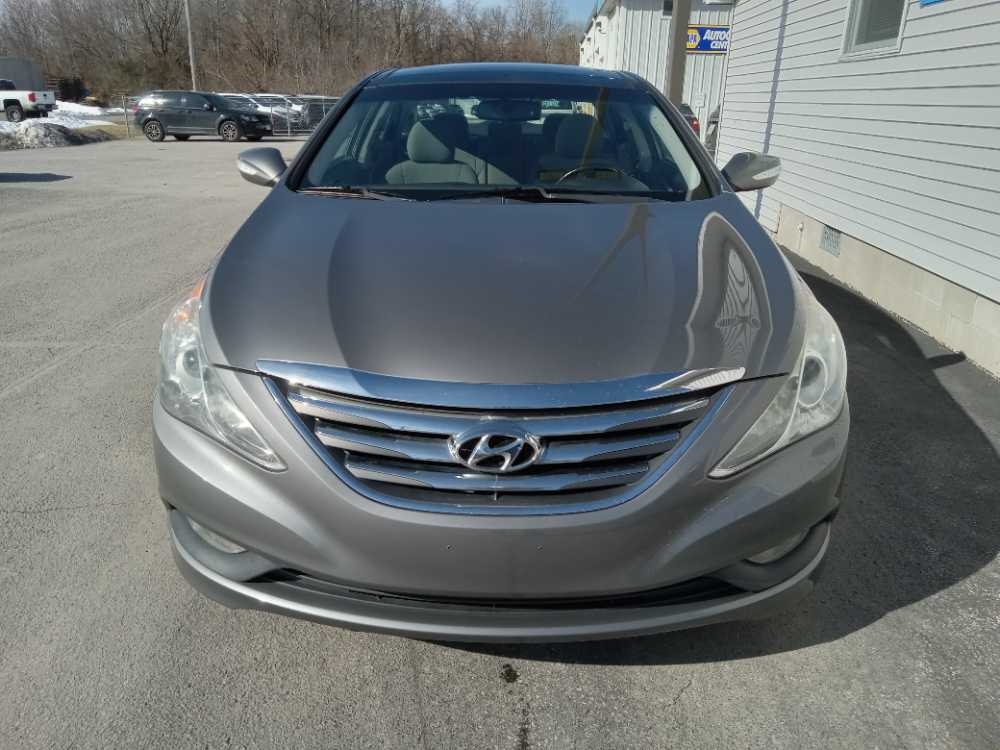HYUNDAI SONATA LIMITED; SE