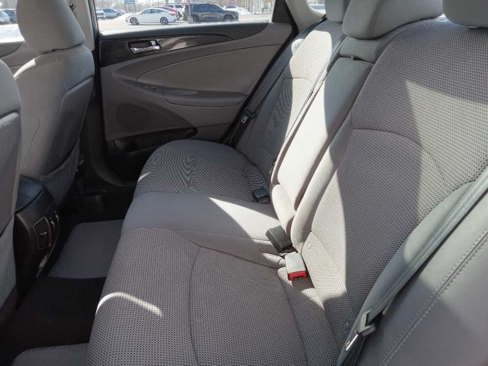 HYUNDAI SONATA LIMITED; SE