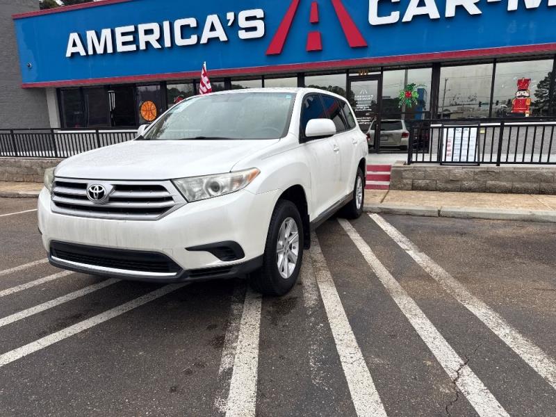 2013 Toyota Highlander Base's photo