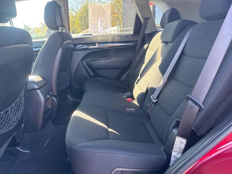 2015 Kia Sorento LX's photo