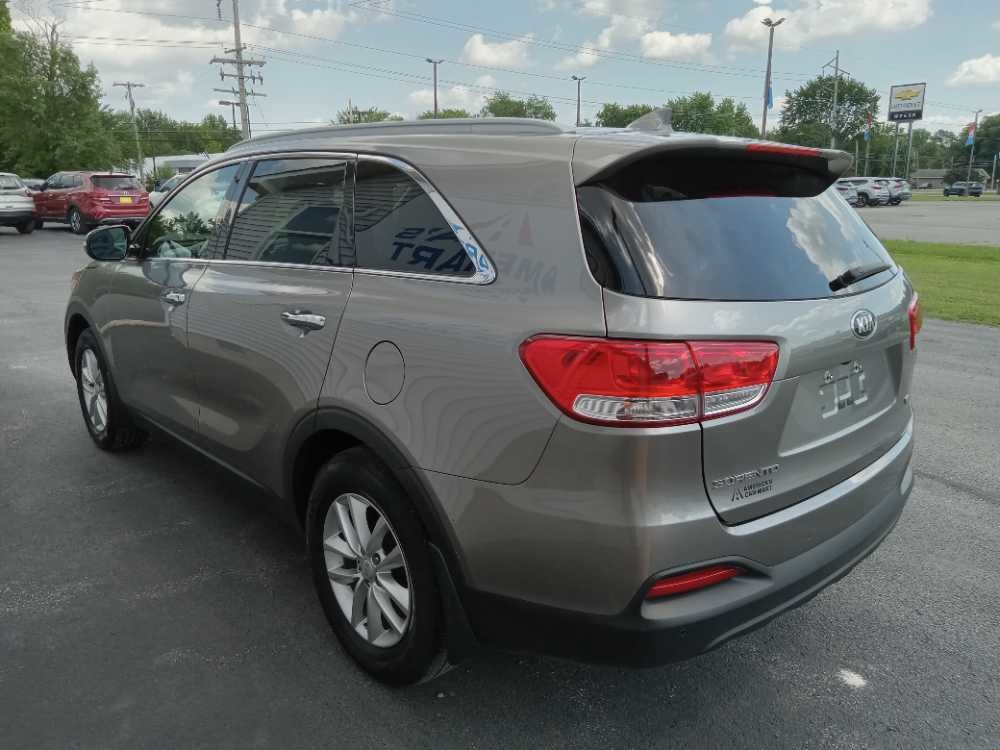 KIA SORENTO LX; L