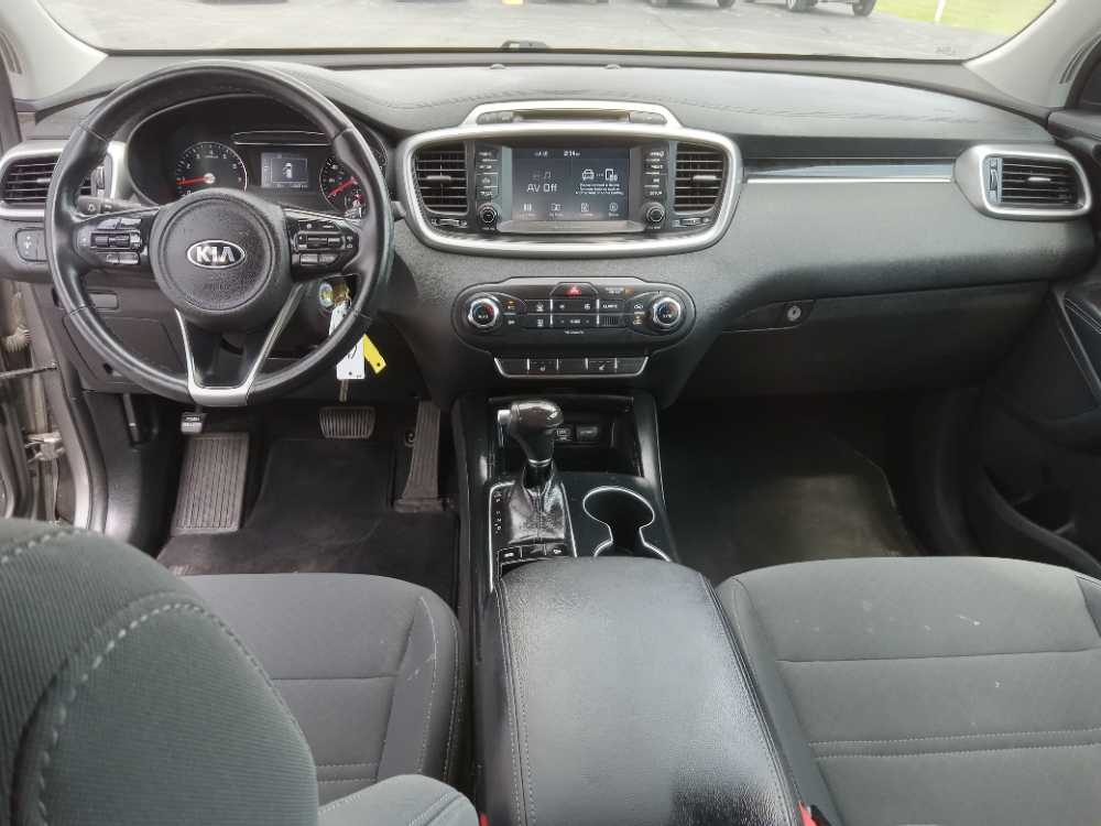 KIA SORENTO LX; L