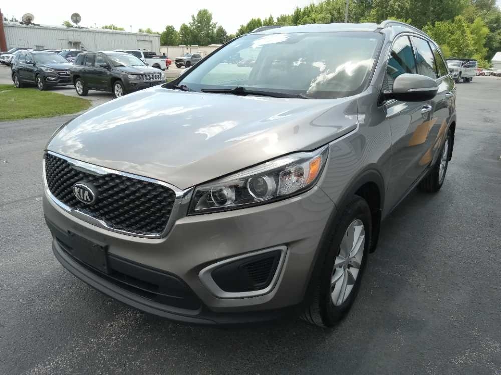 2018 KIA SORENTO LX; L