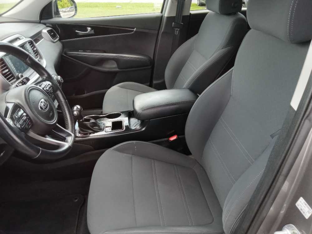 KIA SORENTO LX; L