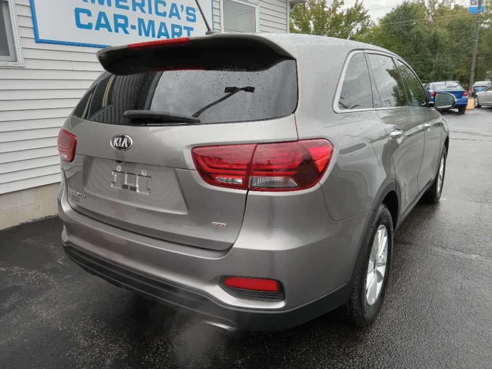 KIA SORENTO LX; L