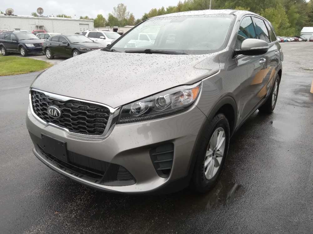 2019 KIA SORENTO LX; L