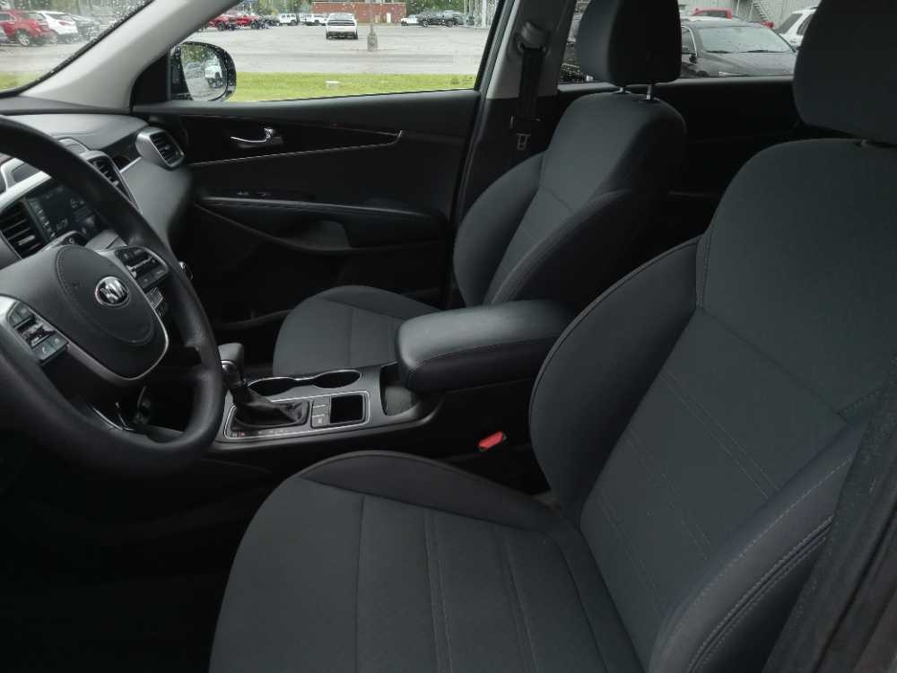KIA SORENTO LX; L