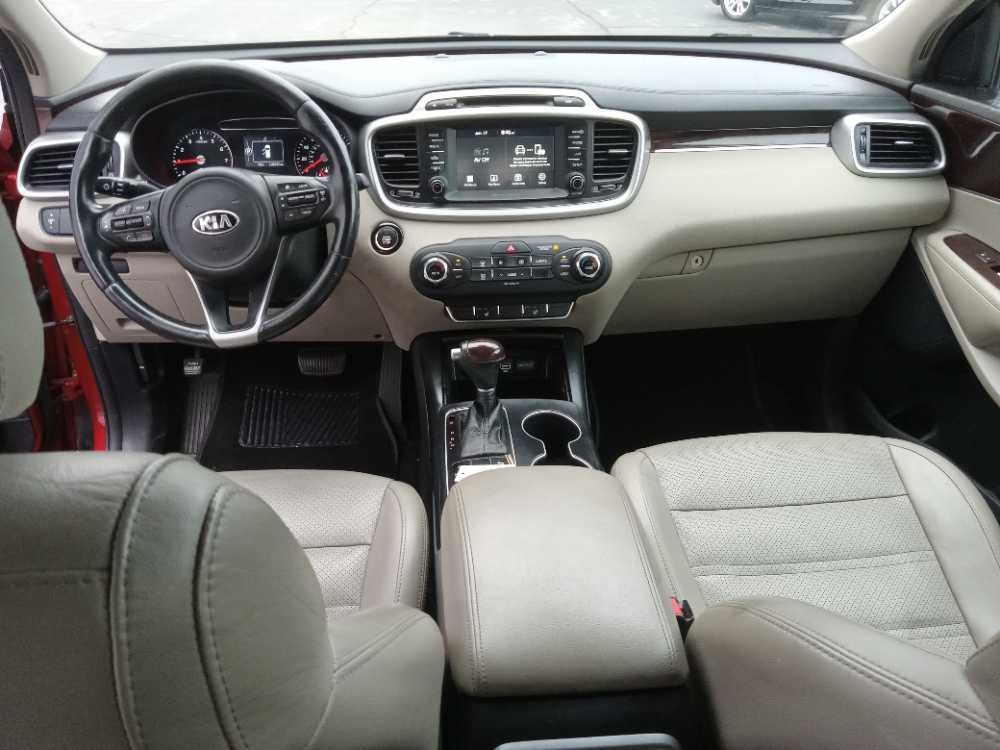 KIA SORENTO LX; L