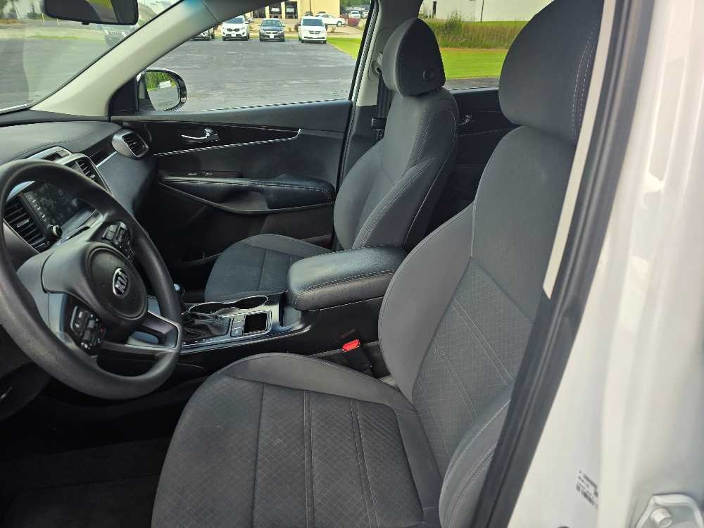 KIA SORENTO LX; L