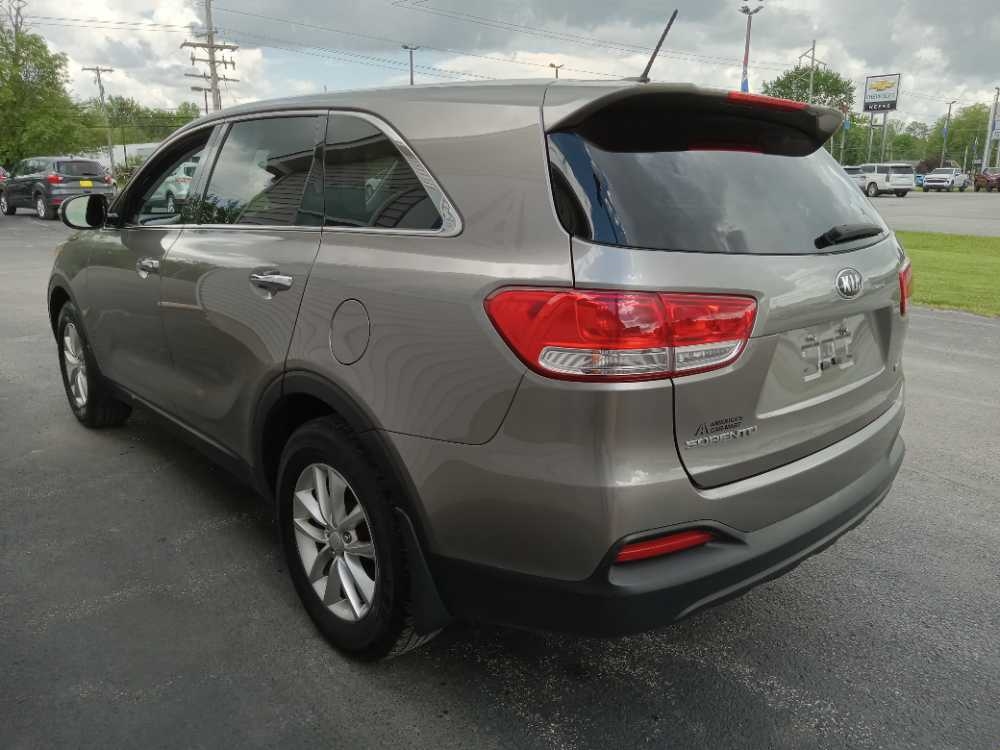 KIA SORENTO LX; L