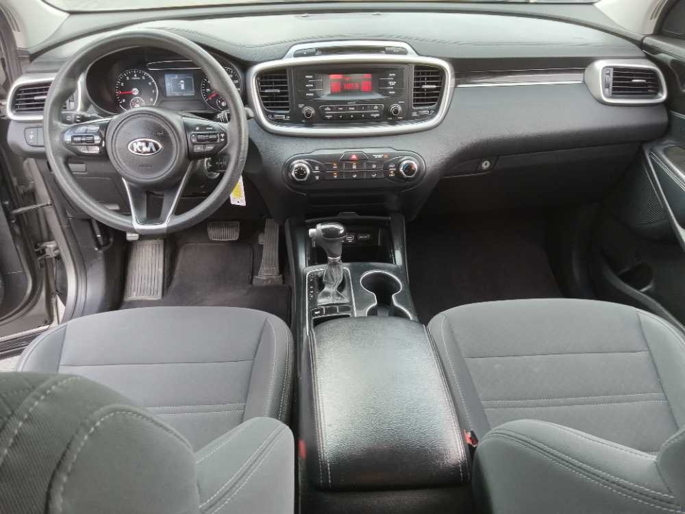 KIA SORENTO LX; L