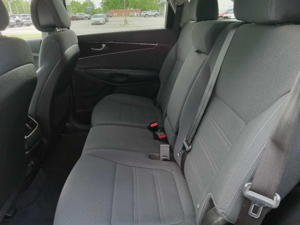 KIA SORENTO LX; L