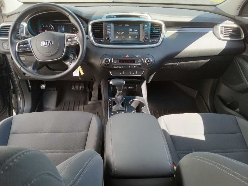 KIA SORENTO LX; L