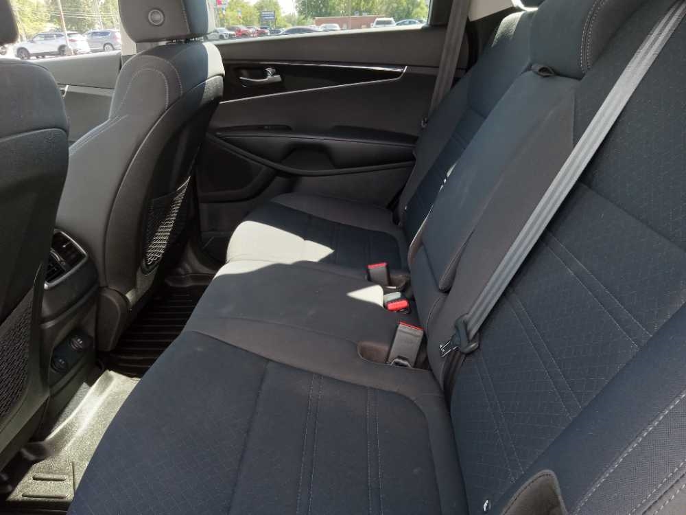 KIA SORENTO LX; L