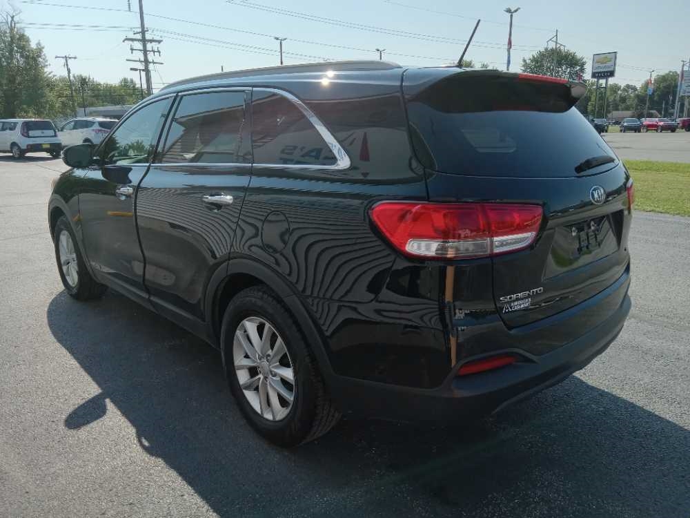 KIA SORENTO LX; L