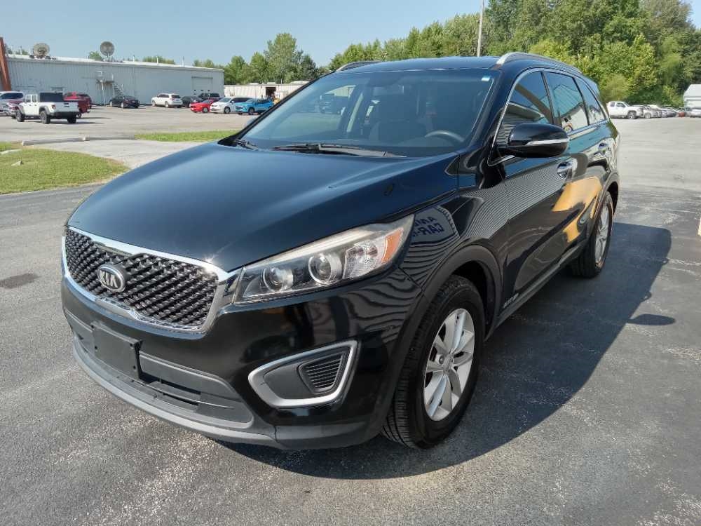2017 KIA SORENTO LX; L