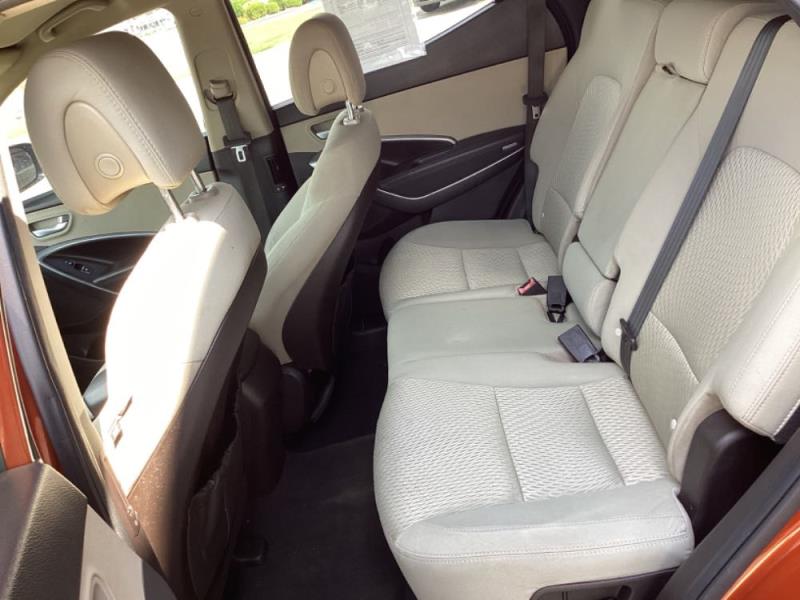 2015 Hyundai Santa Fe Base's photo