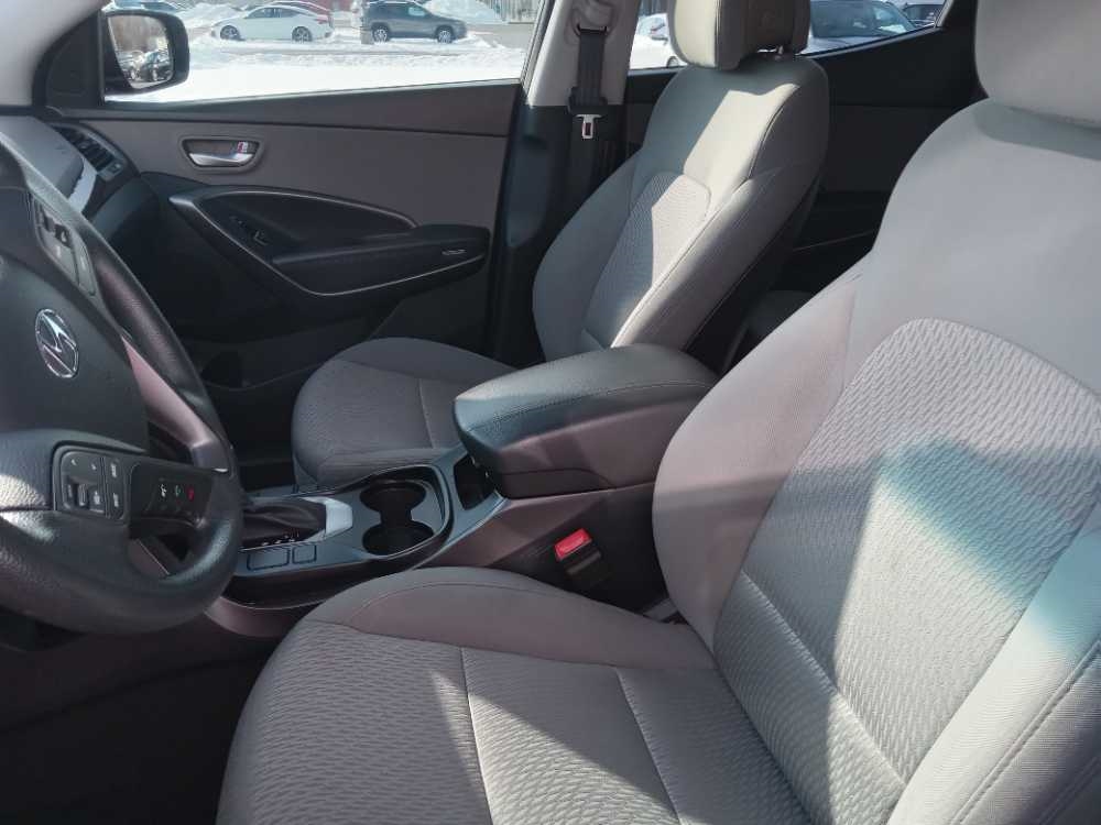 HYUNDAI SANTA FE SPORT BASE