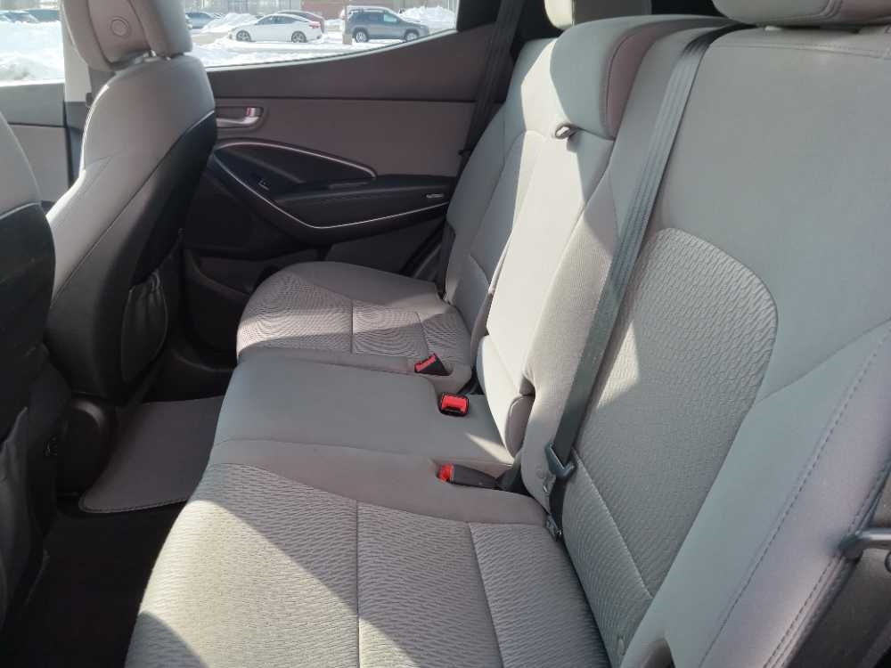 HYUNDAI SANTA FE SPORT BASE