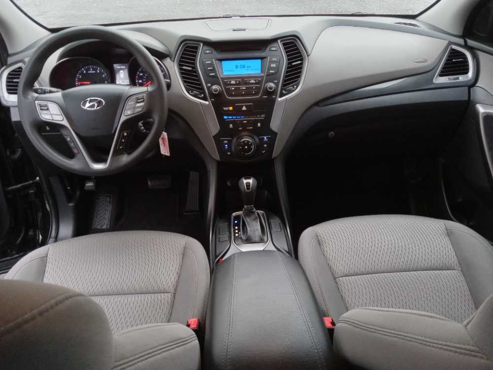 HYUNDAI SANTA FE SPORT BASE