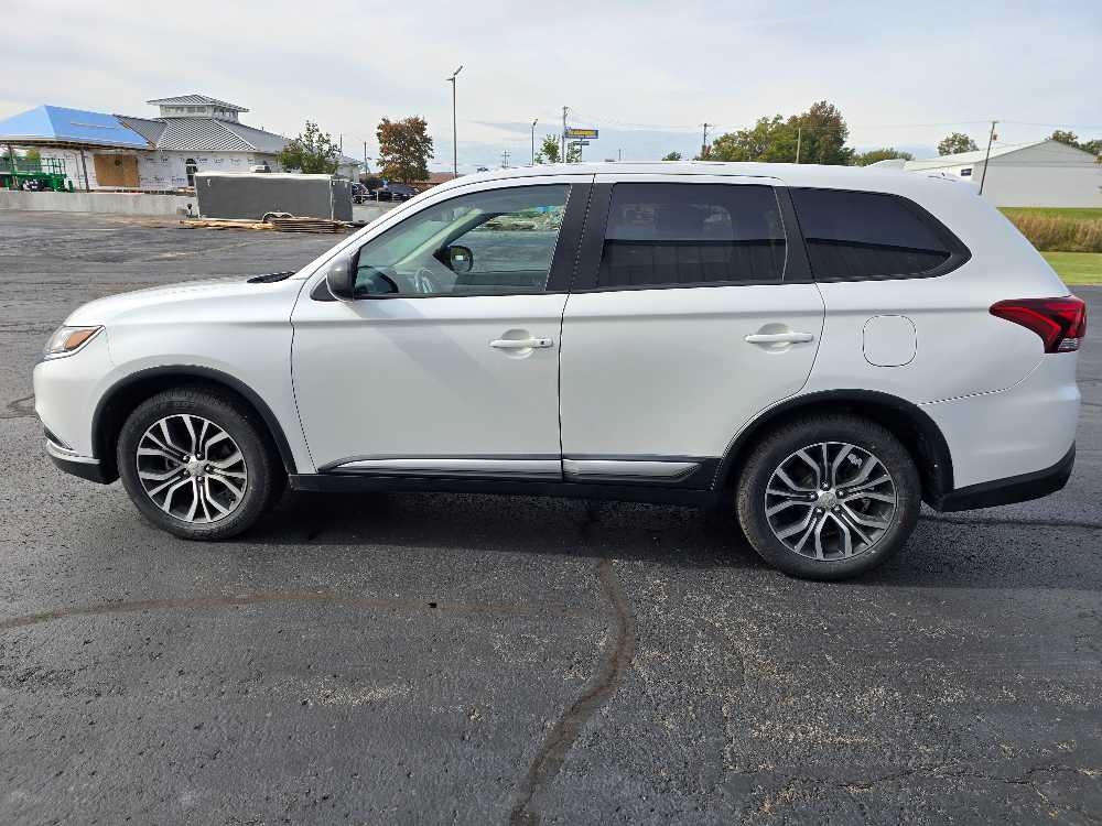 MITSUBISHI OUTLANDER ES