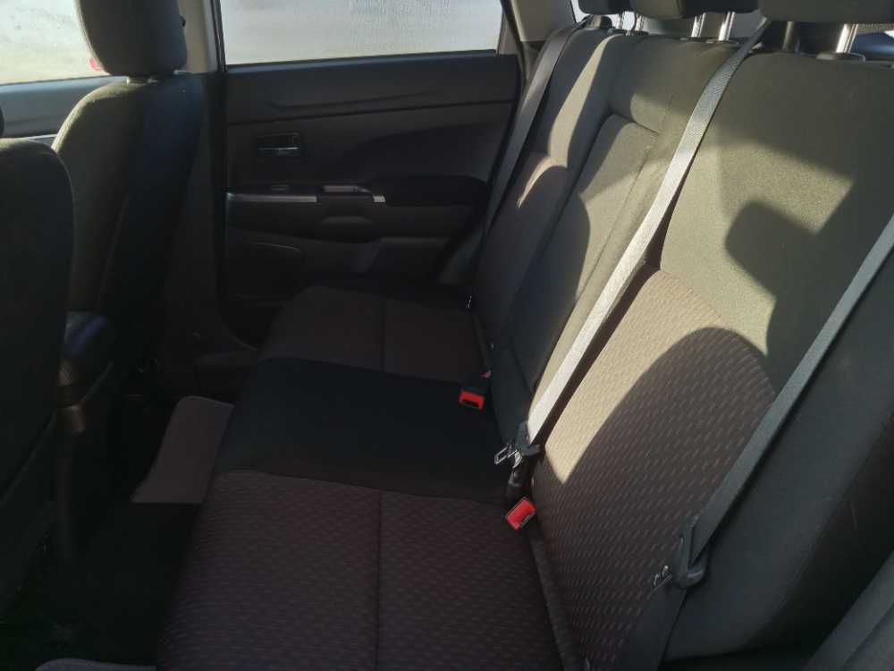 MITSUBISHI OUTLANDER SPORT LE;
