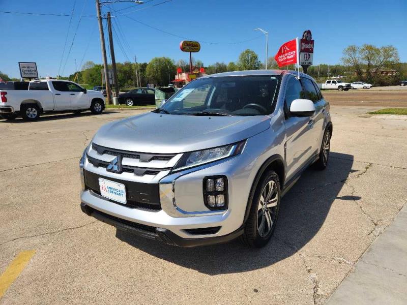 2020 Mitsubishi Outlander Sport ES's photo